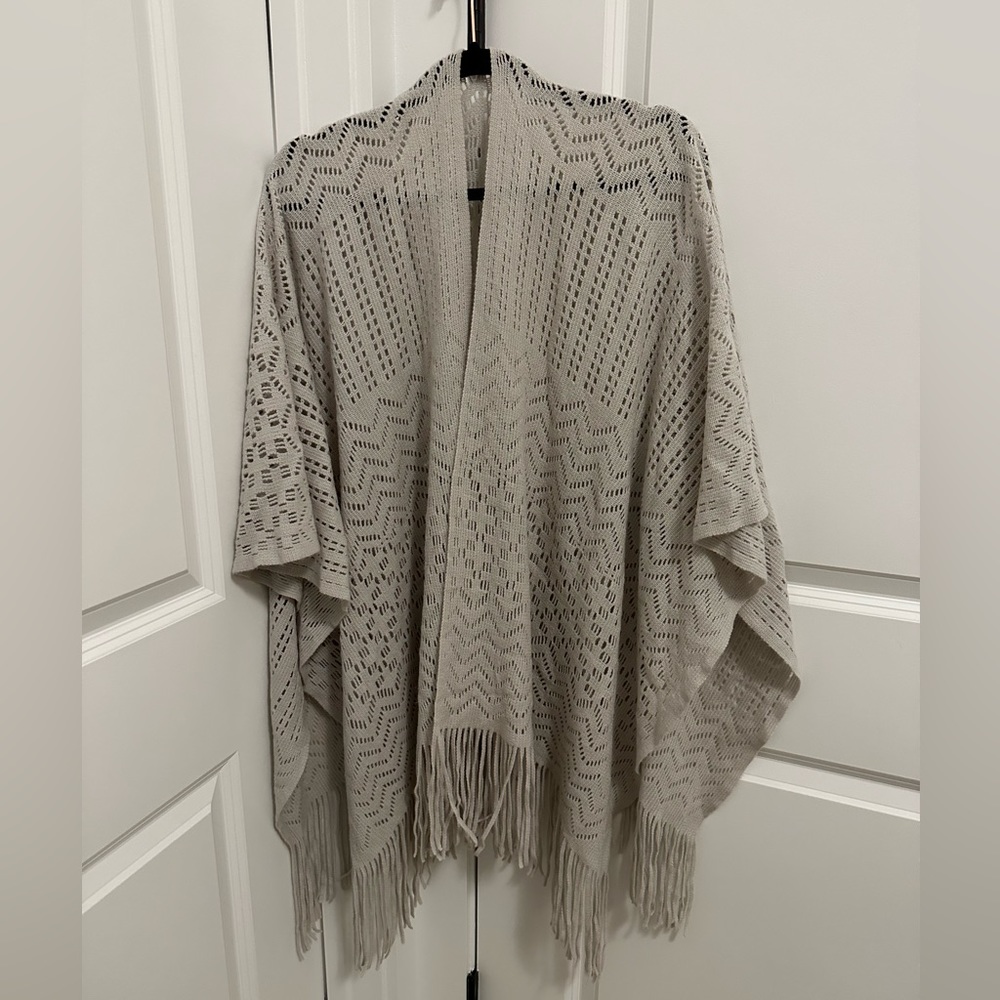2 Chic Fringed Shawl